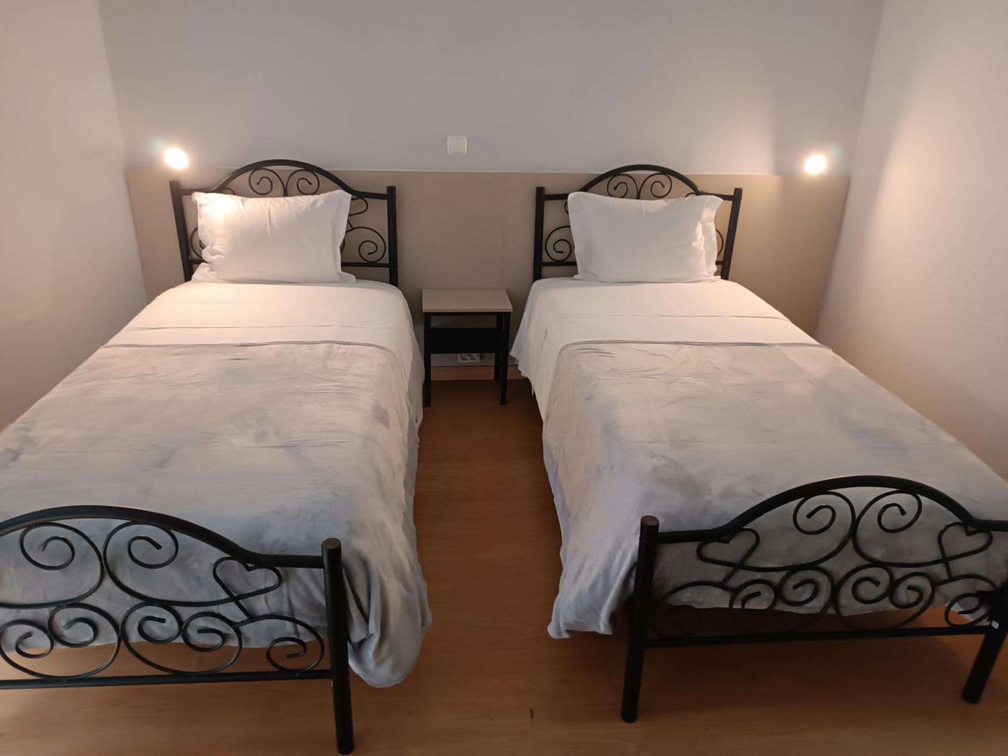 Guest house Pensao Nova Goa Lisbon